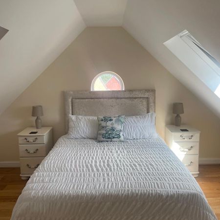 Honeyberry Cottage -Part Of Alton Cottages Exteriör bild