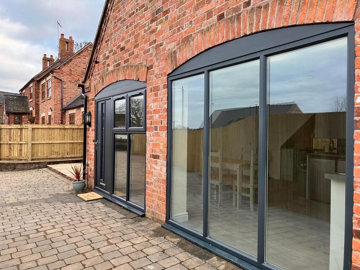 Honeyberry Cottage -Part Of Alton Cottages Exteriör bild